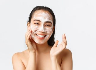 5 Essential Steps for Beautiful and Smooth Skin Before Washing Your Face