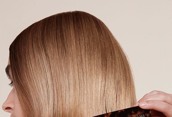 5 Ways to Treat Hair Loss and Baldness for Bouncy, Healthy Hair