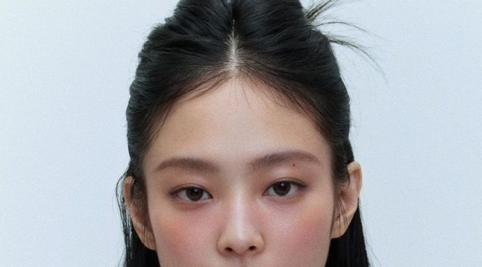 7 Essential Tips to Ensure Your Makeup Doesn’t Smudge at a BLACKPINK Concert