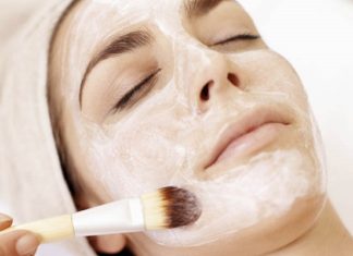 Can expired yogurt be used as a face mask?