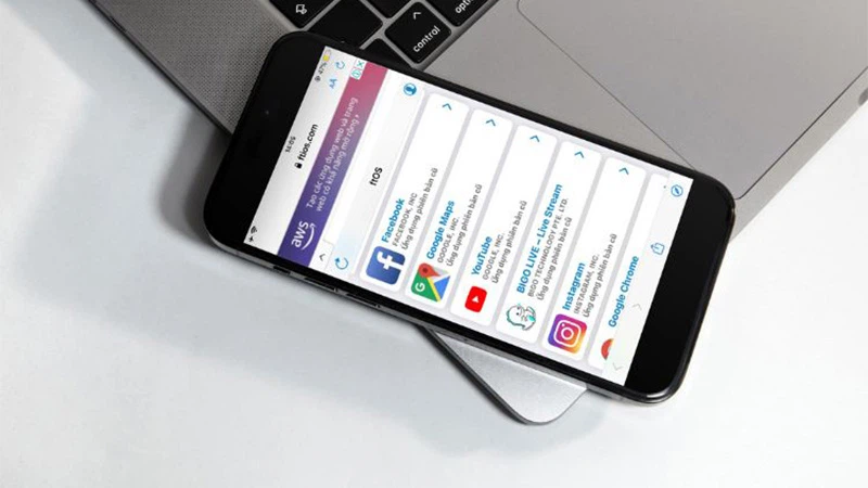 How to easily download old version of Facebook for iOS revealed