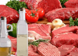 Why do restaurant chefs often use vinegar to cook meat? Surprisingly, it has amazing benefits that homemakers should learn from.