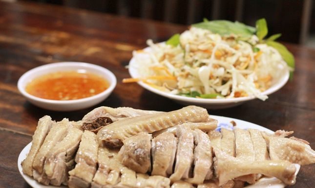 The Ultimate Guide to Duck Confit: Transforming Tough Meat into a Tender, Flavorful Delight