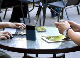 Tips for using the internet comfortably while traveling without buying a foreign SIM card