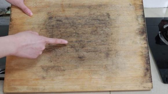 Get rid of dirt and unpleasant smells with these few drops