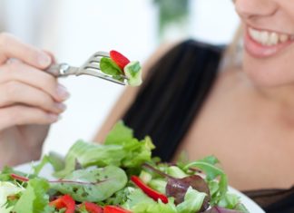 5 Ways to Eat Right for Healthy Skin, Acne Becomes a Minor Issue