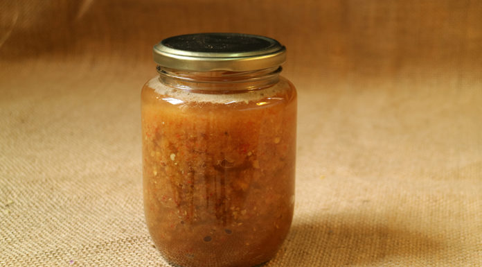 Garden Hacks: Make Homemade Pesticides for Indoor Plants Using Natural Ingredients