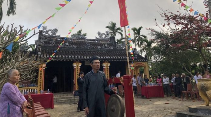 Learn about the traditional memorial ceremony of Kim Bồng Carpentry Village in Hội An, Quảng region