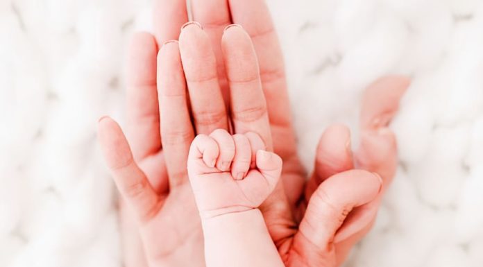 4 Traits of a Well-Intentioned Mother that Prevents Their Children from Thriving; To Raise Successful and Wealthy Children, Mothers Must Improve Now