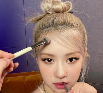 Korean idol hair trends that will dominate 2023: Rosé can’t resist!