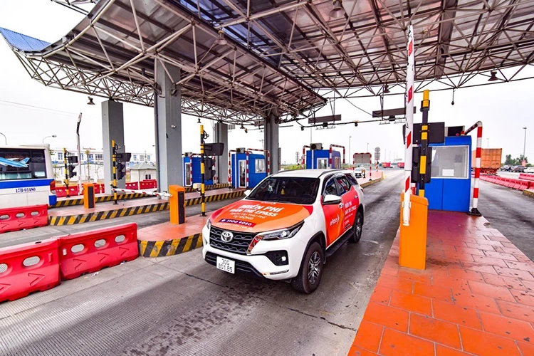 What is the hotline number for ePass? Is there a fee for contacting the ePass hotline?