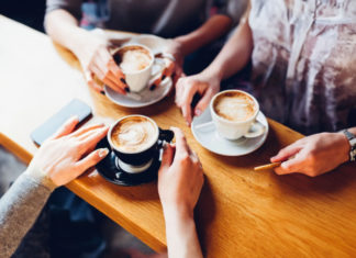 Hot Coffee or Iced Coffee: Which is Better? Many Coffee Addicts Don’t Know This.