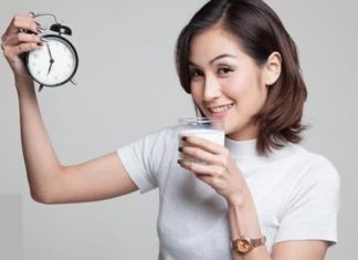 Best time to drink milk: Morning, evening, or night? Discover the 3 golden moments for optimal milk consumption and improved health.