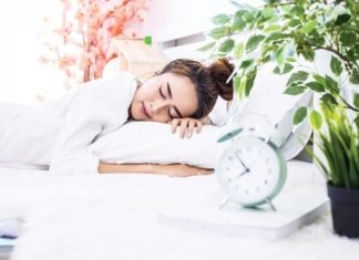 4 Bedtime Habits That Are Worse Than Cancer, Check if You Have Them