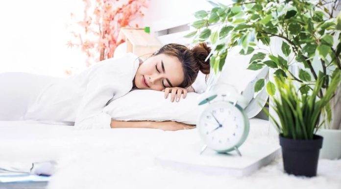 4 Bedtime Habits That Are Worse Than Cancer, Check if You Have Them