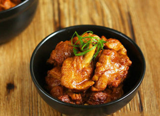 Duck meat store adds extra ingredient for delicious, tender, and fragrant meat, eliminating any unpleasant smell. Everyone loves it!