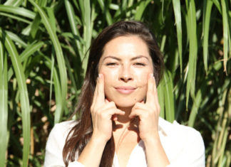 4 Yoga Poses for a Slimmer Face and Youthful Appearance