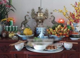 Why are artificial flowers not suitable for altars?