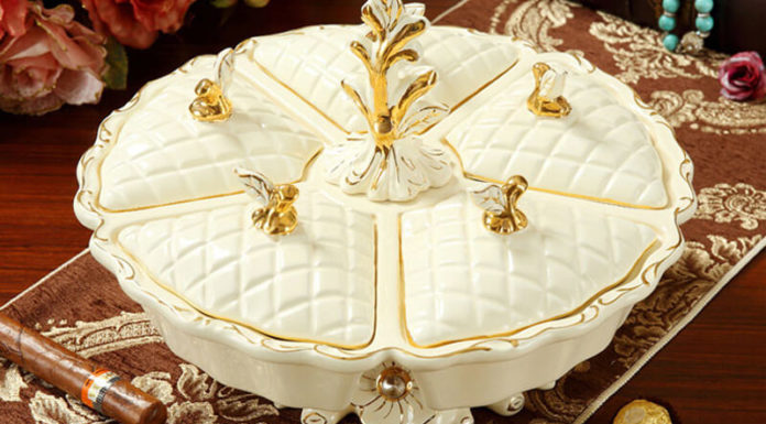 22 most beautiful and elegant porcelain Tet jam trays in 2024