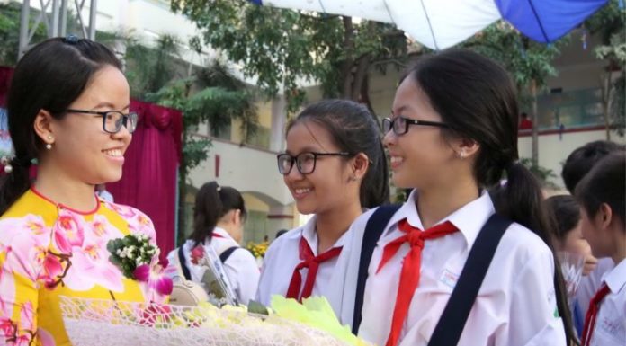 40+ Best and Meaningful New Year Wishes for Teachers 2024