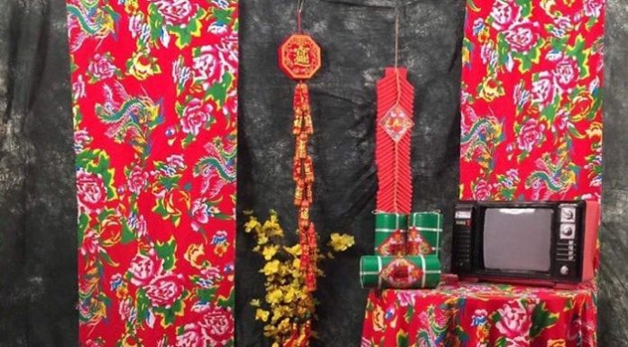 Shopping for Áo dài and Chăn con công to make your Tết more joyful and vibrant