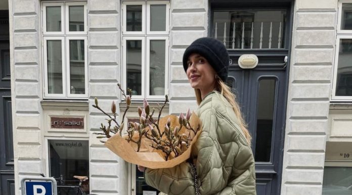 Stay warm and stylish this chilly day with the trendy coat that fashion enthusiasts are raving about.