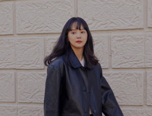 5 Chic Jacket Styles that Can Make Women Over 40 Look Youthful