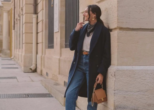 Simple Tips for Styling Long Coats Elegantly