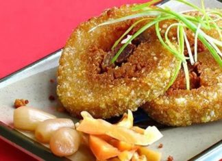 Fried sticky rice cake needs more than just vegetable oil: Add this type of liquid to make the cake crispy and not greasy when eating