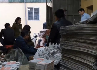 Counterfeit and fake candies flooding the Tet market