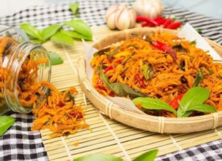 Dried Delicacies for Tet: Price List of Traditional Dried Snacks for Tet Celebration