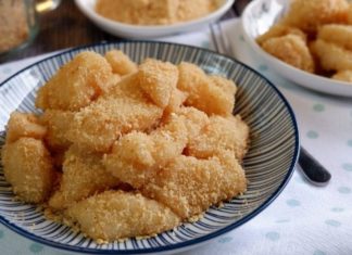 3 ways to make famous sticky rice dumplings rolled in sesame and sugar (calochia) that only true food enthusiasts know