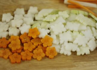 Delicious pickle recipes for a flavorful Lunar New Year with mouthwatering sticky rice cakes