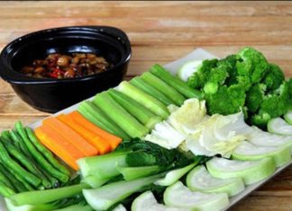 Add this to boiling vegetables: Fresh green vegetables without worrying about turning black