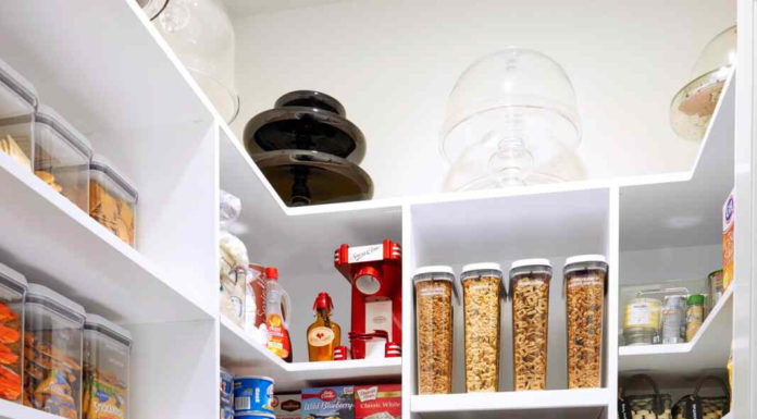 Organizing Food Storage Containers in the Cupboard: Neat and Efficient Solutions