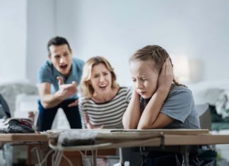 7 Types of Mothers who Seem to Love and Worry about their Children a Lot, but Ultimately Cause Failure and Misery for their Child