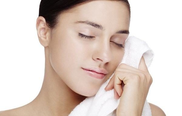 4 Major Mistakes in Skincare that Speed Up Aging and Make the Skin Worse Over Time