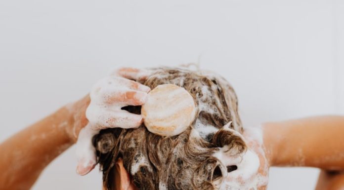 4 Tips to Maintain Healthy and Hydrated Hippie Curls