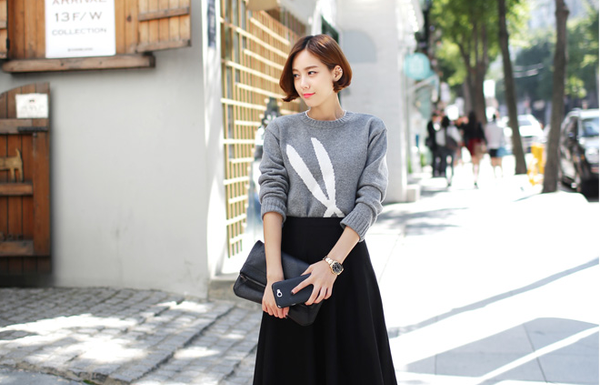 5 Essential Skirts Every Woman over 40 Should Have in Their Wardrobe