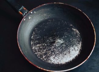 Throw away non-stick pan if it has these signs