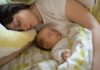 Is it better for a child to sleep with their mother or to sleep alone from a young age? Clearly see the difference between the two children.