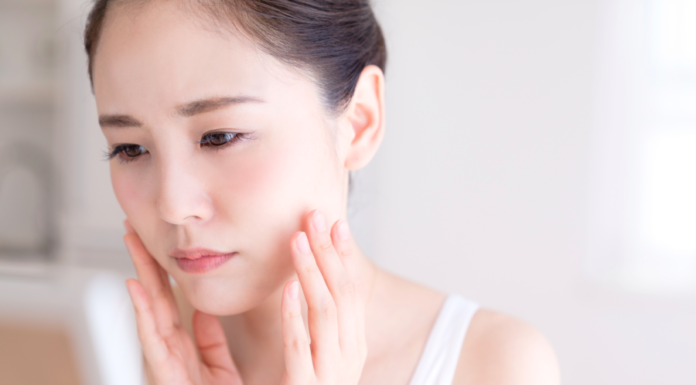 Sensitive skin? Don’t worry, pin down these essential tips when choosing skincare products.