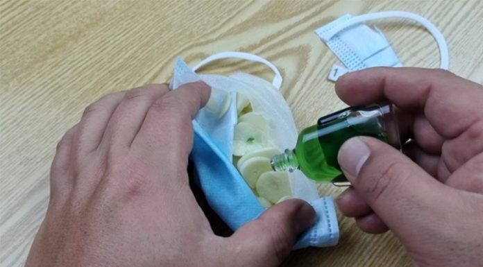 Unexpected benefits of combining medicated oil and garlic