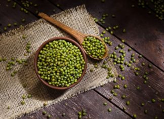 Prepare for Tet by storing whole green beans at home, do this and you will be surprised by their benefits