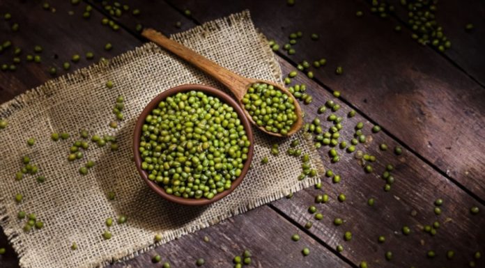 Prepare for Tet by storing whole green beans at home, do this and you will be surprised by their benefits