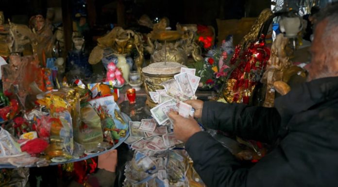 “Should We Offer Cash or Coins at the Temple?” 
A common question with a controversial answer – an answer that could mean the difference between fortune and failure for the year ahead.