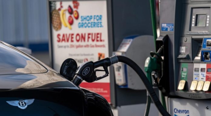 Tips for Fueling Your Car While Saving Money and Protecting Your Vehicle