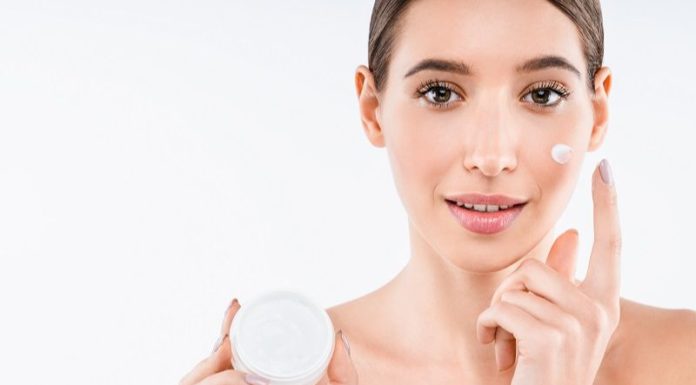 2 Signs You Should Switch Moisturizer Products Immediately or Your Skin Will Deteriorate Severely