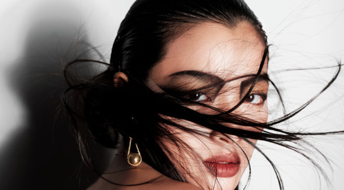 Keeping Your Scalp and Hair Healthy and Shiny: A Step-by-Step Guide