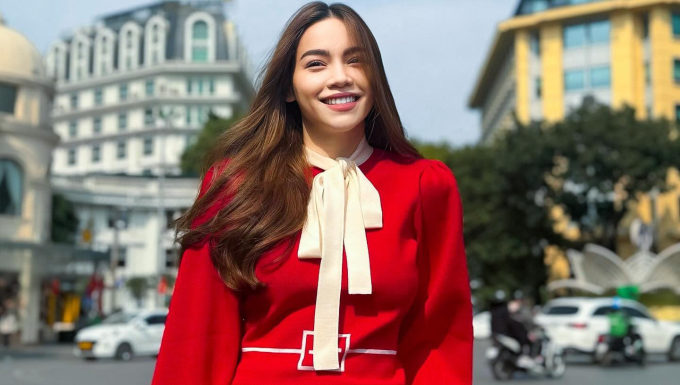 Hồ Ngọc Hà Masters the Art of Color Selection, Looking Stylish in Every Outfit